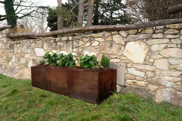 cortenovy vyvyseny zahon velkoobjemovy alto 1011 69x204x52 cm na zahrade