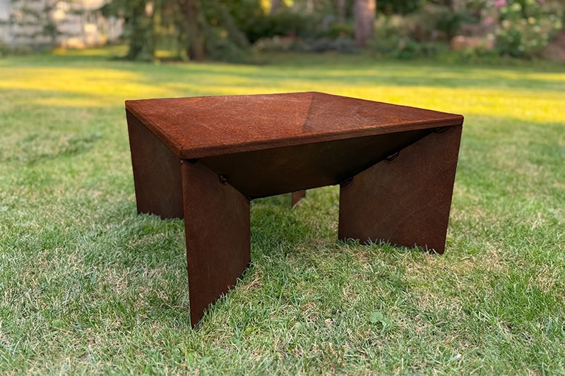 designove ohniste corten focus 1016 50x50x30 cm na zahrade