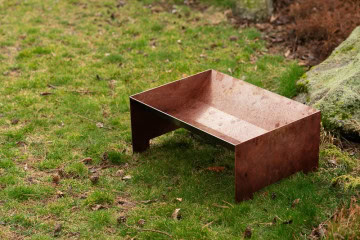 gril z cortenu strato 1018 50x70x30 cm na zahrade